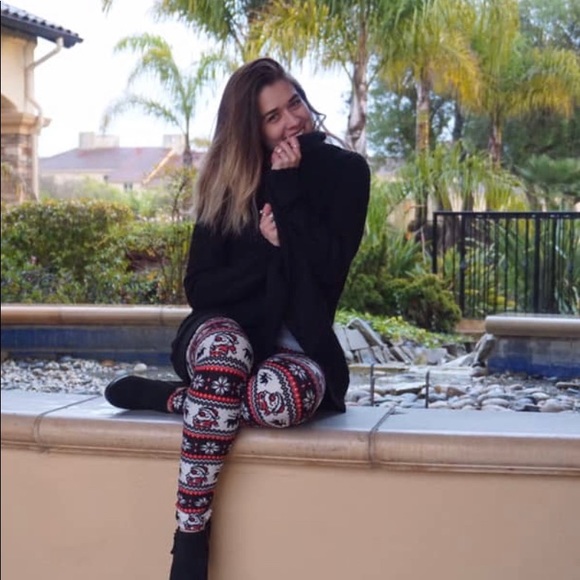 Black Sweater - Picture 1 of 2